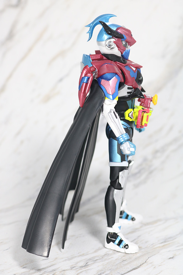 S.H.フィギュアーツ　仮面ライダーブレイブ　ファンタジーゲーマー　レベル50　レビュー　全身