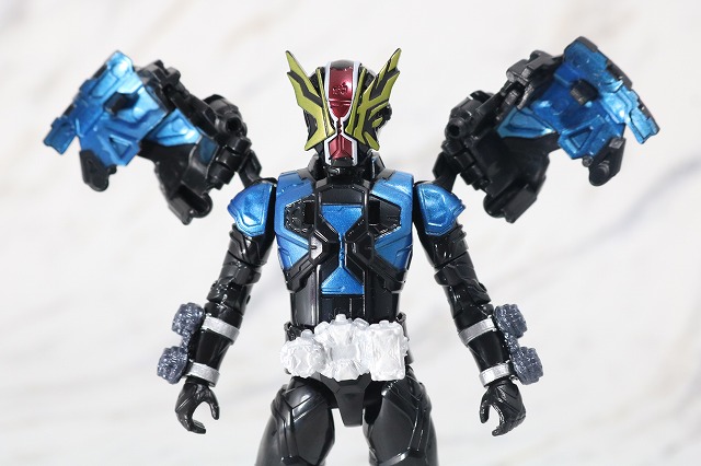 RKF RIDER KICK'S FIGURE　仮面ライダーゲイツリバイブ　剛烈　疾風　レビュー　変形ギミック