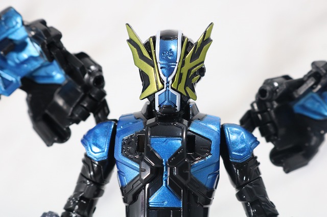 RKF RIDER KICK'S FIGURE　仮面ライダーゲイツリバイブ　剛烈　疾風　レビュー　変形ギミック