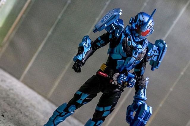 S.H.フィギュアーツ　仮面ライダーグリスブリザード　レビュー