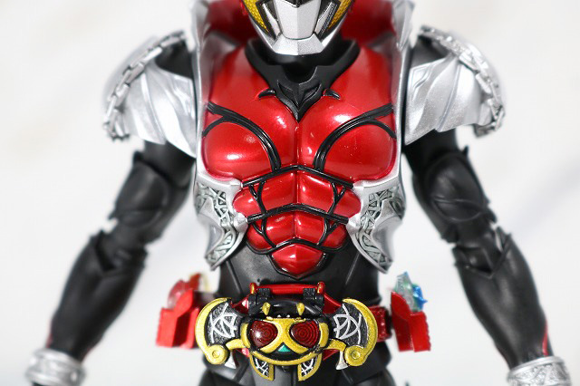 S.H.フィギュアーツ　仮面ライダーキバ　キバフォーム　真骨彫製法　レビュー　全身