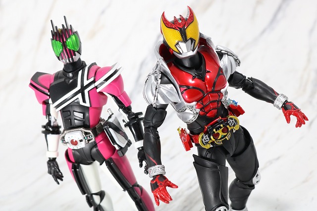 S.H.フィギュアーツ　仮面ライダーキバ　キバフォーム　真骨彫製法　レビュー　アクション　仮面ライダーディケイド