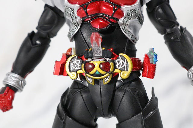 S.H.フィギュアーツ　仮面ライダーキバ　キバフォーム　真骨彫製法　レビュー　全身