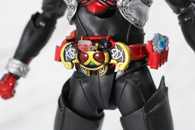 S.H.フィギュアーツ　仮面ライダーキバ　キバフォーム　真骨彫製法　レビュー　全身