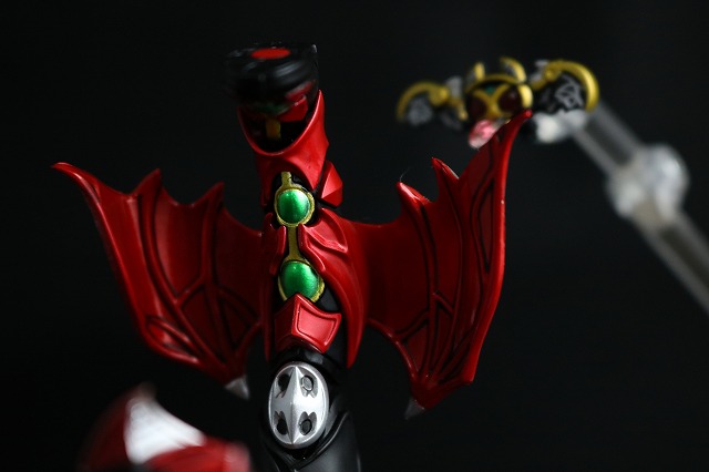 S.H.フィギュアーツ　仮面ライダーキバ　キバフォーム　真骨彫製法　レビュー　アクション