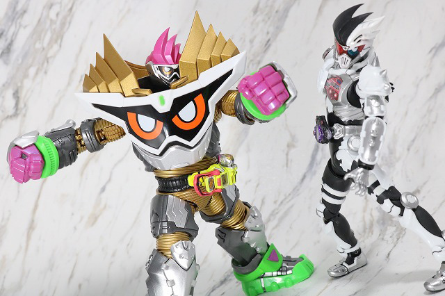 S.H.フィギュアーツ　仮面ライダーエグゼイド　マキシマムゲーマー　レベル99　レビュー　アクション　仮面ライダーゲンム　ゾンビゲーマー　レベルX