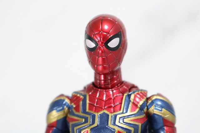 MAFEX　アイアン　スパイダーマン　レビュー　全身　バストアップ