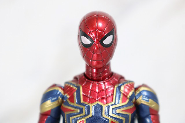 MAFEX　アイアン　スパイダーマン　レビュー　全身　バストアップ