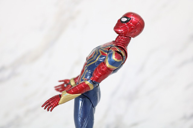 MAFEX　アイアン　スパイダーマン　レビュー　可動範囲