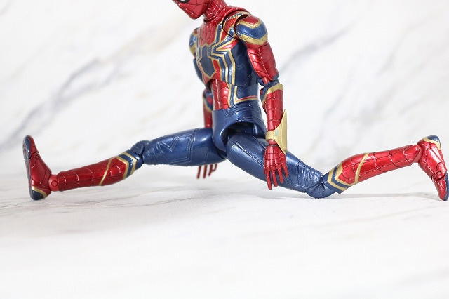 MAFEX　アイアン　スパイダーマン　レビュー　可動範囲