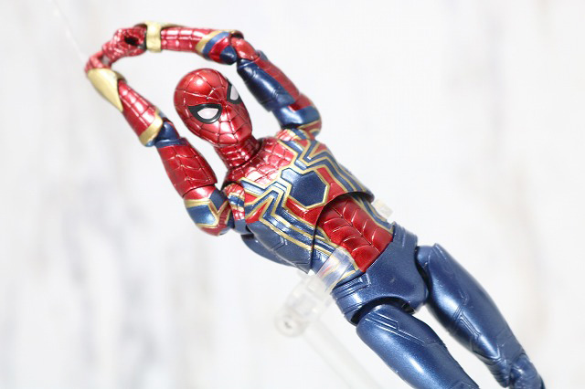 MAFEX　アイアン　スパイダーマン　レビュー　アクション