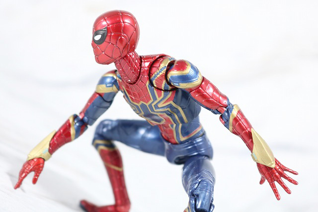 MAFEX　アイアン　スパイダーマン　レビュー　アクション