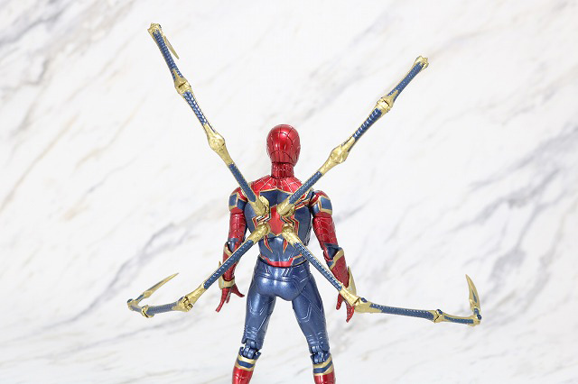 MAFEX　アイアン　スパイダーマン　レビュー　付属品　ピンサー