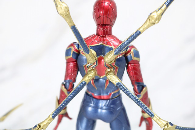 MAFEX　アイアン　スパイダーマン　レビュー　付属品　ピンサー