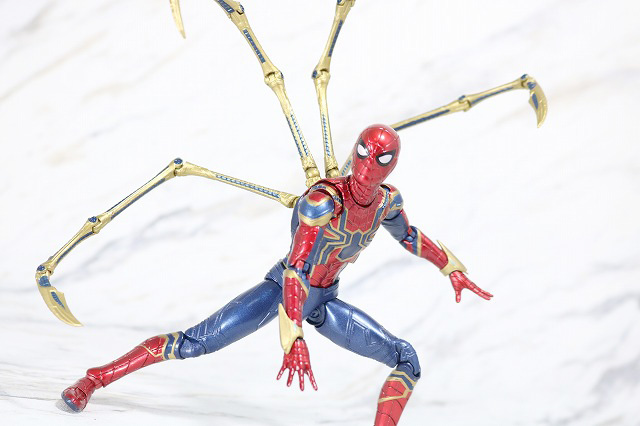 MAFEX　アイアン　スパイダーマン　レビュー　アクション