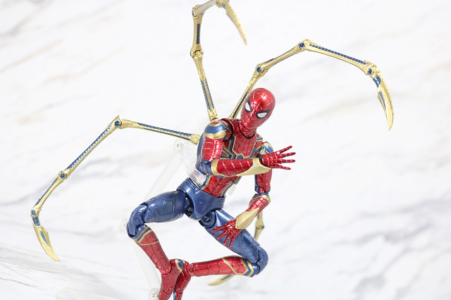 MAFEX　アイアン　スパイダーマン　レビュー　アクション