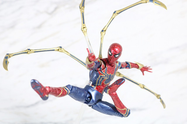 MAFEX　アイアン　スパイダーマン　レビュー　アクション