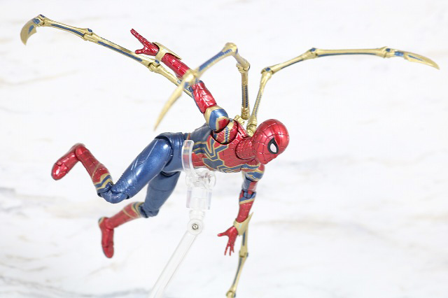 MAFEX　アイアン　スパイダーマン　レビュー　アクション