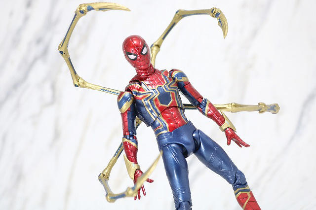 MAFEX　アイアン　スパイダーマン　レビュー　アクション