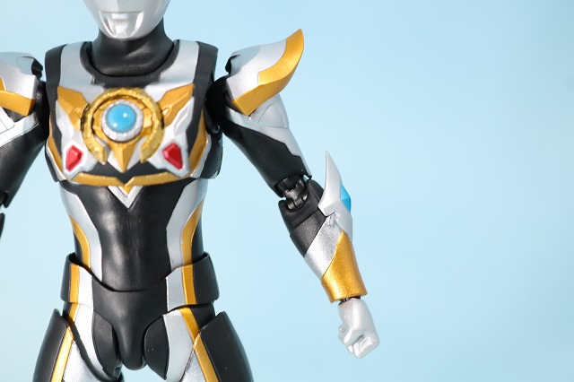 S.H.フィギュアーツ　ウルトラマンルーブ　レビュー　全身