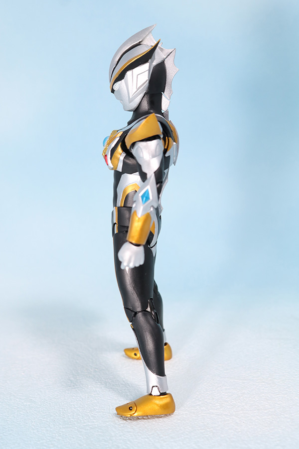 S.H.フィギュアーツ　ウルトラマンルーブ　レビュー　全身