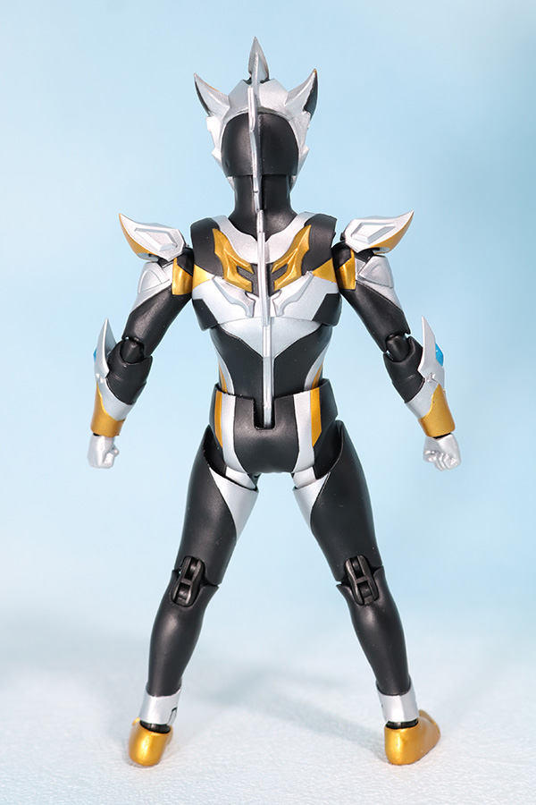 S.H.フィギュアーツ　ウルトラマンルーブ　レビュー　全身