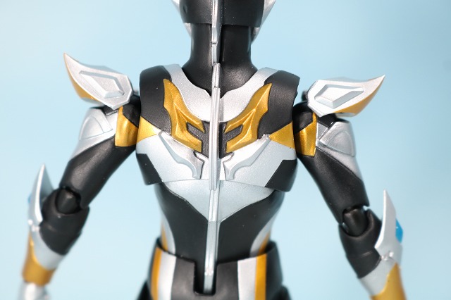 S.H.フィギュアーツ　ウルトラマンルーブ　レビュー　全身