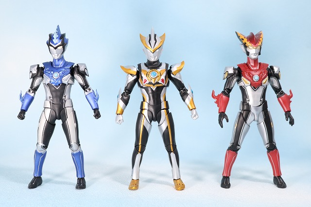 S.H.フィギュアーツ　ウルトラマンルーブ　レビュー　全身　ウルトラマンロッソ　ウルトラマンブル　比較