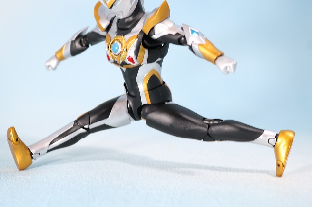 S.H.フィギュアーツ　ウルトラマンルーブ　レビュー　可動範囲