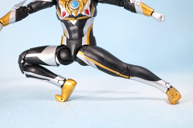 S.H.フィギュアーツ　ウルトラマンルーブ　レビュー　可動範囲