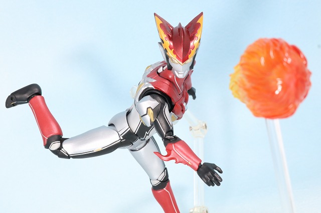 S.H.フィギュアーツ　ウルトラマンルーブ　レビュー　アクション　ロッソ