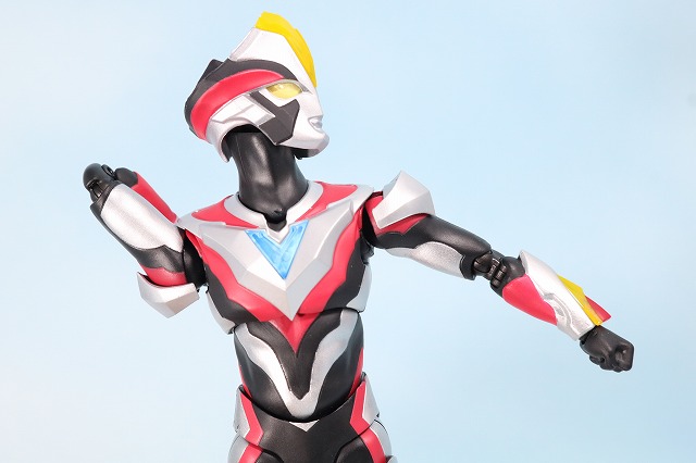 S.H.フィギュアーツ　ウルトラマンビクトリー　レビュー　可動域