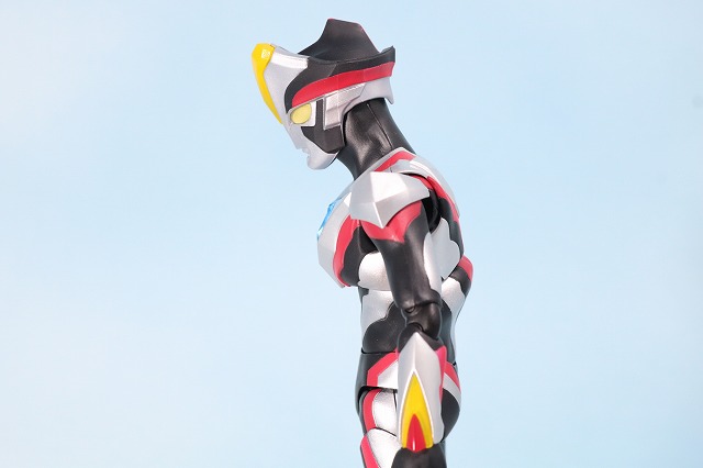 S.H.フィギュアーツ　ウルトラマンビクトリー　レビュー　可動域