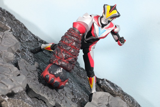 S.H.フィギュアーツ　ウルトラマンビクトリー　レビュー　アクション　EXレッドキングナックル