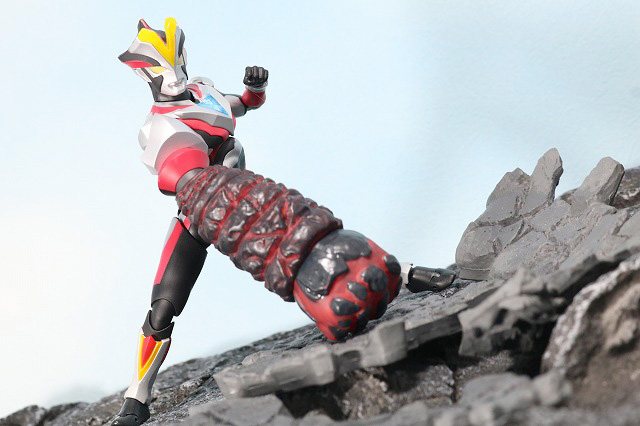 S.H.フィギュアーツ　ウルトラマンビクトリー　レビュー　アクション　EXレッドキングナックル