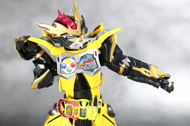 S.H.フィギュアーツ　仮面ライダーレーザー　チャンバラバイクゲーマー　レベル3　レビュー　可動範囲