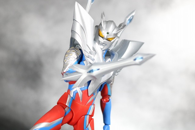 S.H.フィギュアーツ　ウルティメイトイージス／ウルトラマンゼロアーマー オプションパーツセット　レビュー　ウルティメイトゼロ　アクション