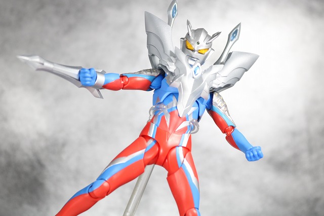 S.H.フィギュアーツ　ウルティメイトイージス／ウルトラマンゼロアーマー オプションパーツセット　レビュー　ウルティメイトゼロ　アクション