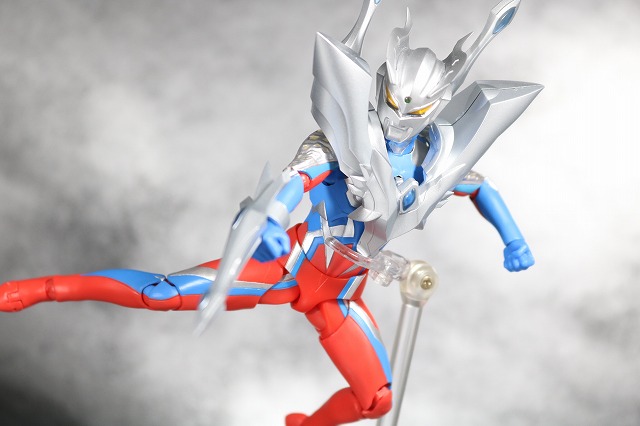 S.H.フィギュアーツ　ウルティメイトイージス／ウルトラマンゼロアーマー オプションパーツセット　レビュー　ウルティメイトゼロ　アクション