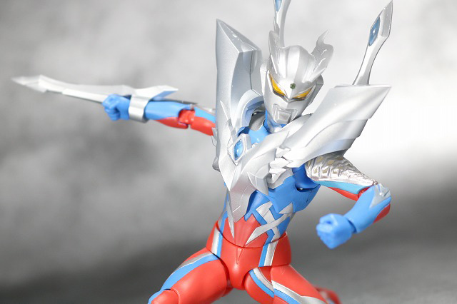 S.H.フィギュアーツ　ウルティメイトイージス／ウルトラマンゼロアーマー オプションパーツセット　レビュー　ウルティメイトゼロ　アクション