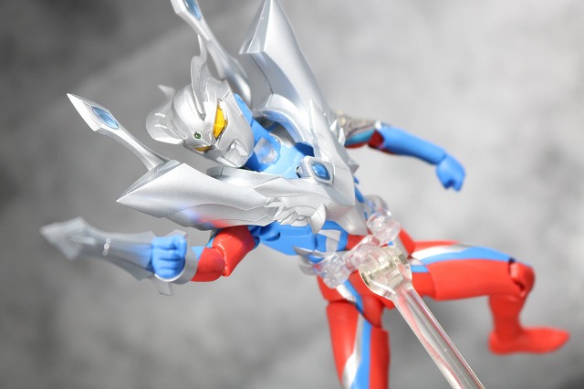 S.H.フィギュアーツ　ウルティメイトイージス／ウルトラマンゼロアーマー オプションパーツセット　レビュー　ウルティメイトゼロ　アクション