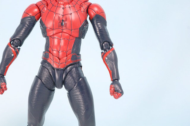 S.H.フィギュアーツ　スパイダーマン アップグレード・スーツ（ファー・フロム・ホーム）　レビュー　全身