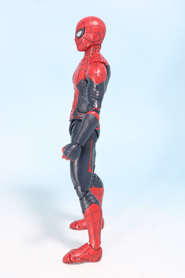 S.H.フィギュアーツ　スパイダーマン アップグレード・スーツ（ファー・フロム・ホーム）　レビュー　全身