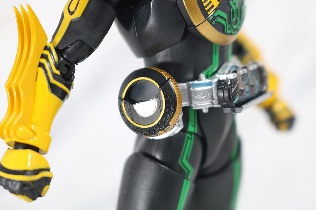 S.H.フィギュアーツ　仮面ライダーオーズ　タトバコンボ　真骨彫製法　全身