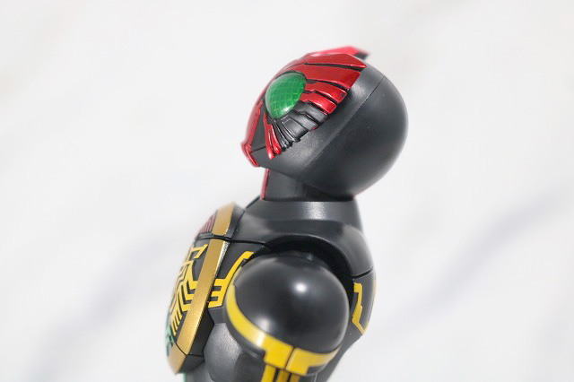 S.H.フィギュアーツ　仮面ライダーオーズ　タトバコンボ　真骨彫製法　可動範囲