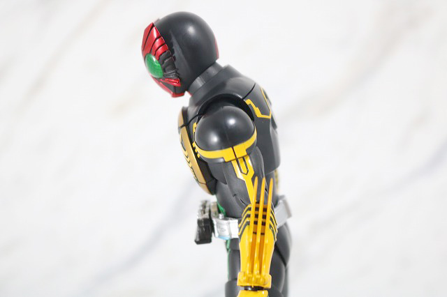 S.H.フィギュアーツ　仮面ライダーオーズ　タトバコンボ　真骨彫製法　可動範囲