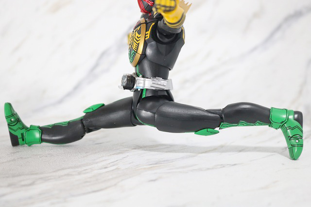 S.H.フィギュアーツ　仮面ライダーオーズ　タトバコンボ　真骨彫製法　可動範囲