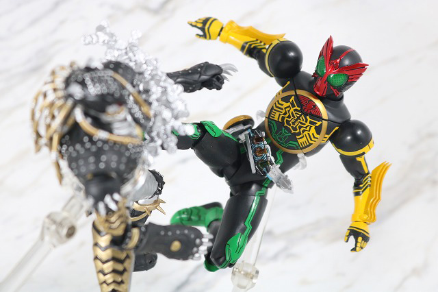 S.H.フィギュアーツ　仮面ライダーオーズ　タトバコンボ　真骨彫製法　アクション　カザリ