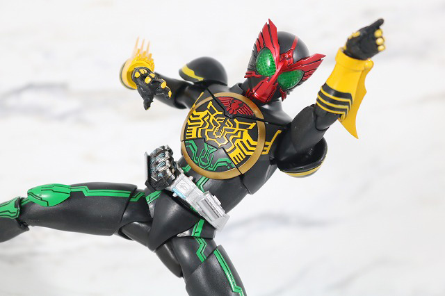 S.H.フィギュアーツ　仮面ライダーオーズ　タトバコンボ　真骨彫製法　アクション