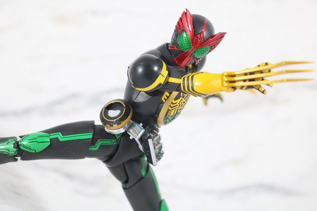 S.H.フィギュアーツ　仮面ライダーオーズ　タトバコンボ　真骨彫製法　アクション